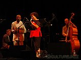 Ronald Baker, Michele Hendricks - Crest 2007