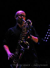 Rémy Garçon, saxophone baryton avec Verona