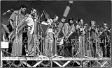 Moers 1976, Brotherhood of Breath : Nick Evans, Mike Osborne, Dudu Pukwana, Elton Dean, Evan Parker, Harry Miller, Marc Charig, Radu Malfatti.