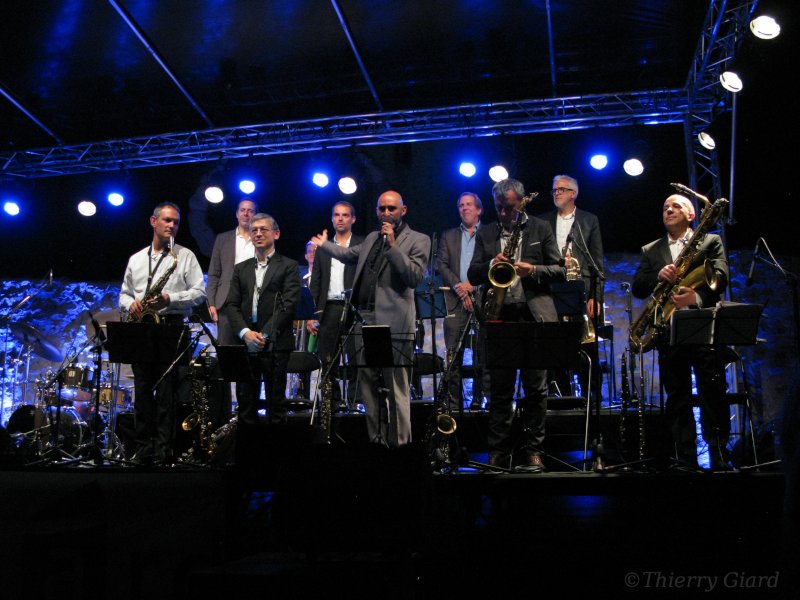 Fabien Mary & The Vintage Orchestra au chateau de Tallard (05)